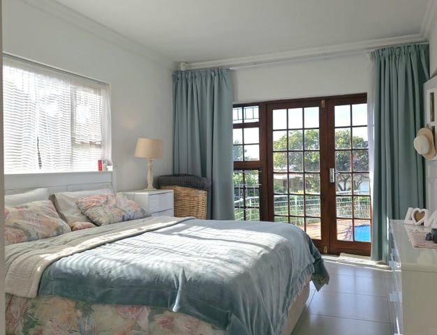 3 Bedroom Property for Sale in Wavecrest Eastern Cape